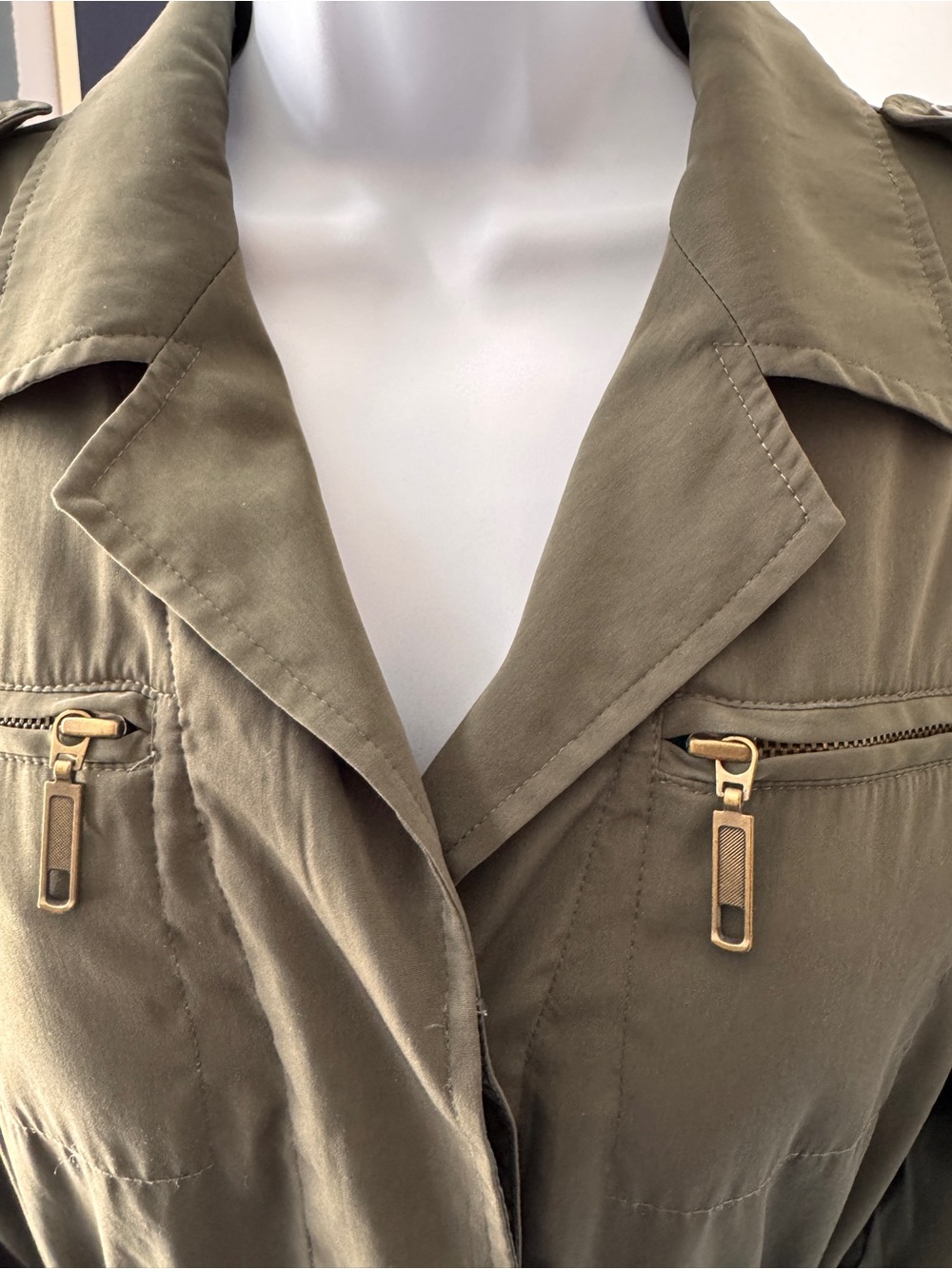 Chico’s olive green army style, draw string waist jacket. Chicos Size 0 (4) - Picture 4 of 13